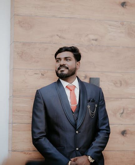 Мужские классические костюмы в Екатеринбурге