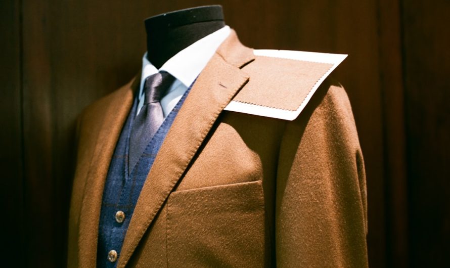 Мужские Костюмы в Екатеринбурге: Широкий Выбор