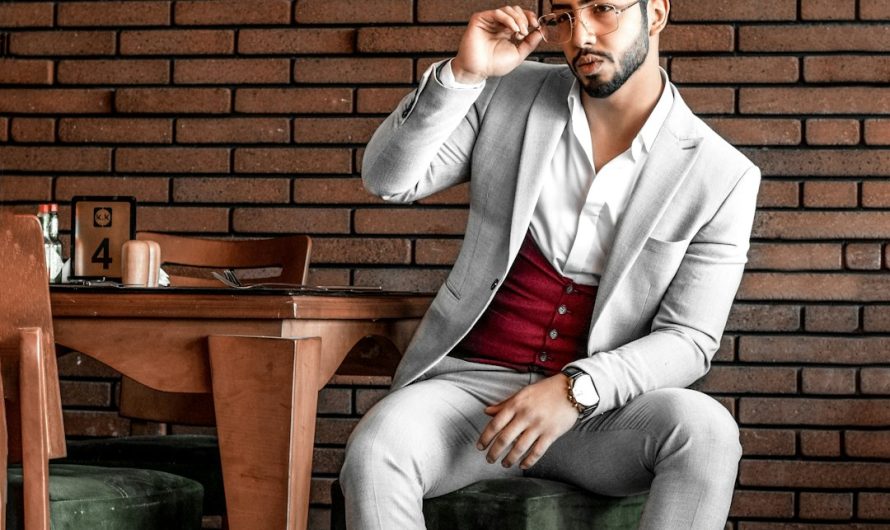 Мужские классические костюмы в Екатеринбурге