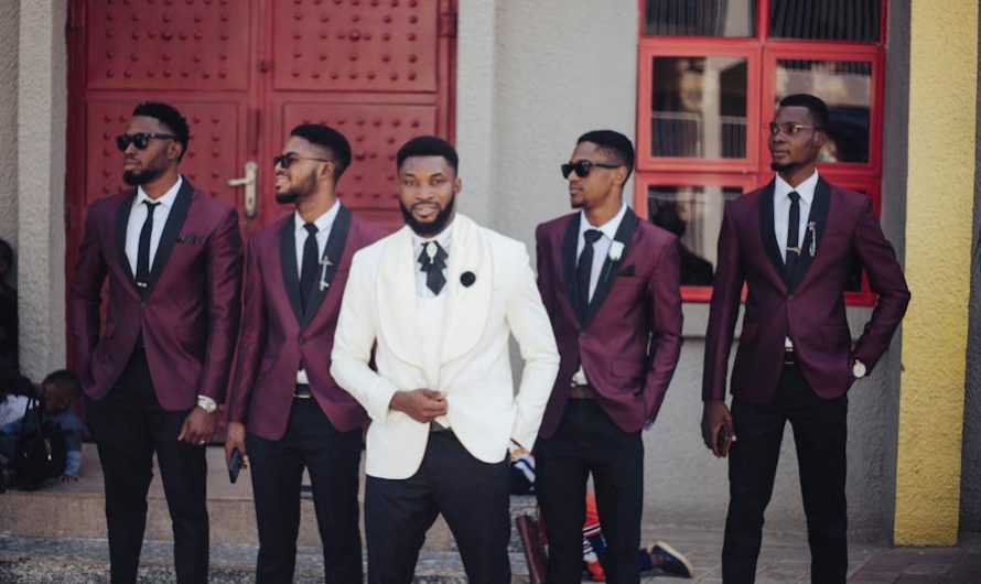 Мужские костюмы в Екатеринбурге — купить мужской костюм по доступной цене в магазине